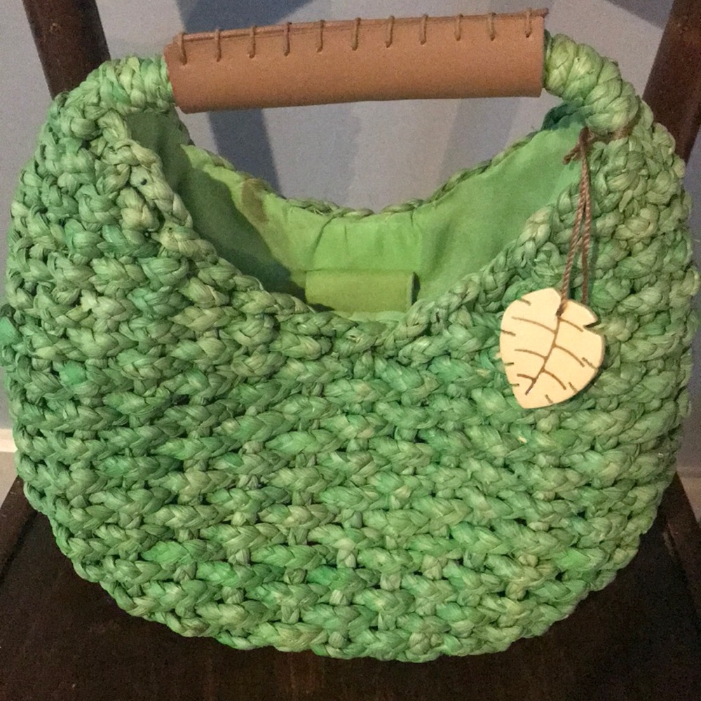 Woven handbag